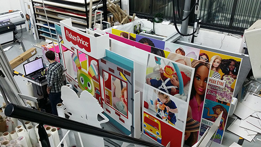 Décors Fisher Price et Mattel en atelier