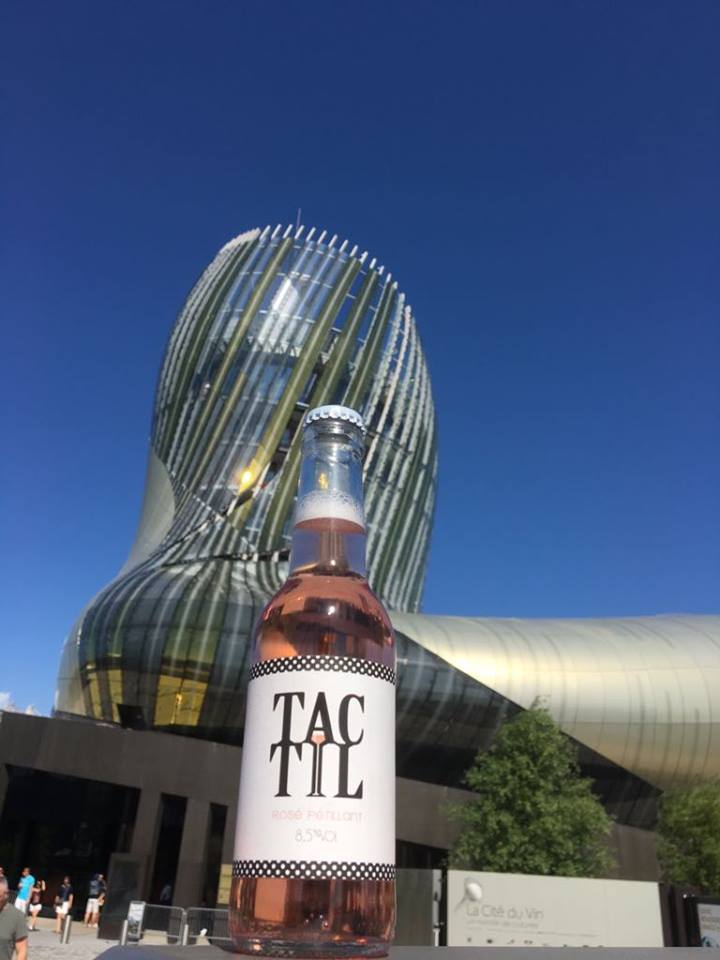 Creation étiquettes de vin et logo TACTIL pour VISAVIS vin